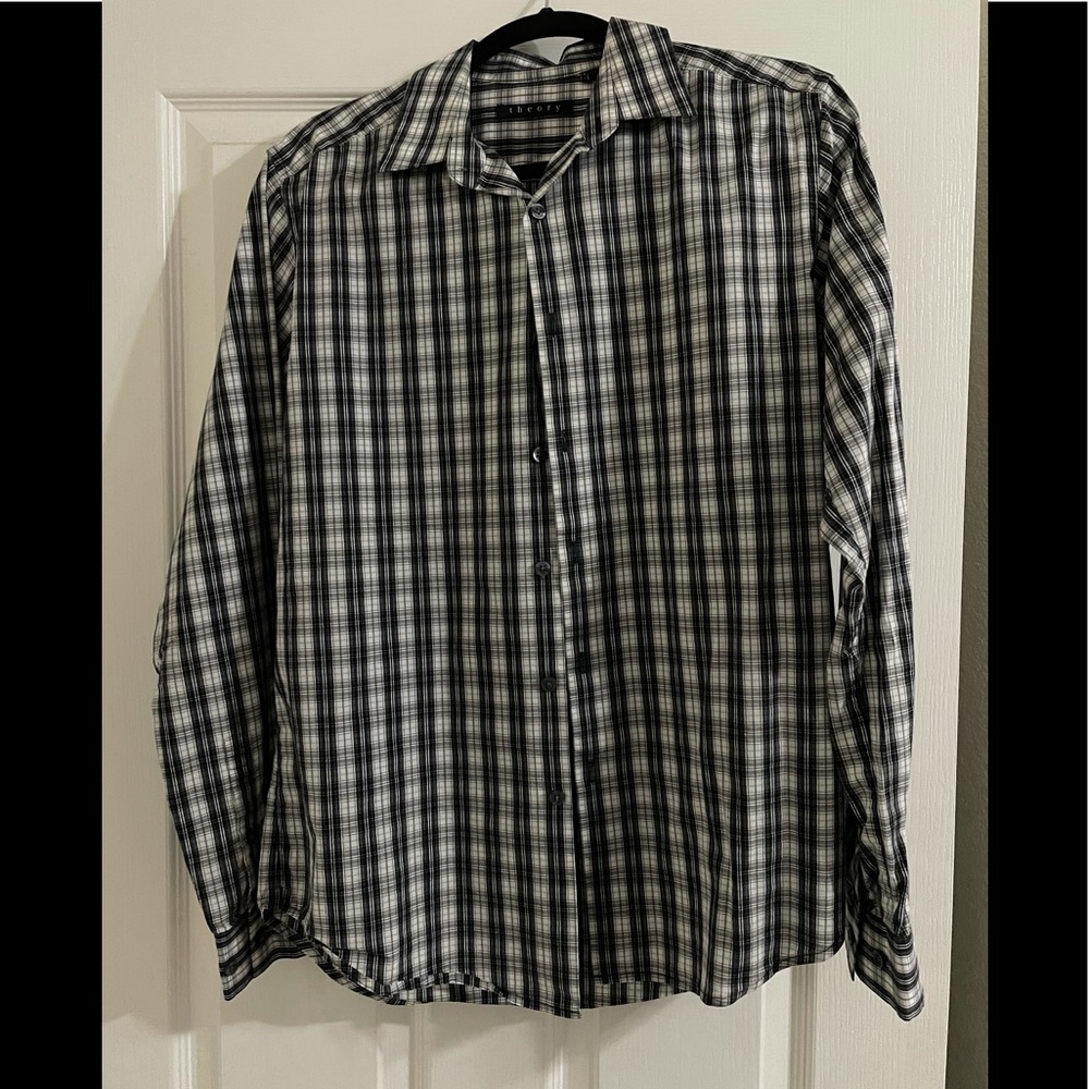 ❌ SOLD ❌ Theory flannel (black, white, and grey) - men’s size small